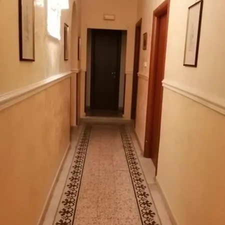 Cavour בית הארחה רומא