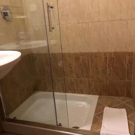 بيت ضيافة Cavour